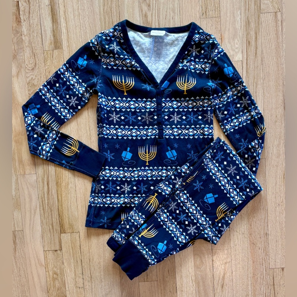 Hanna Andersson Hanukkah Pajamas Women XS V-Neck Dreidel Menorah Fair Isle Set - Picture 2 of 8